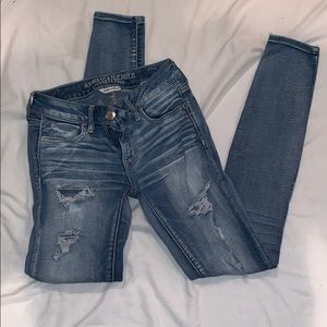 💚💚10% OFF —Distressed American Eagle Jeans💚💚